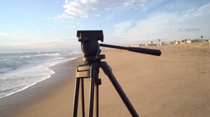 Zhiyun Crane camera stabilizer and Somita St-650 Tripod take a beach day!